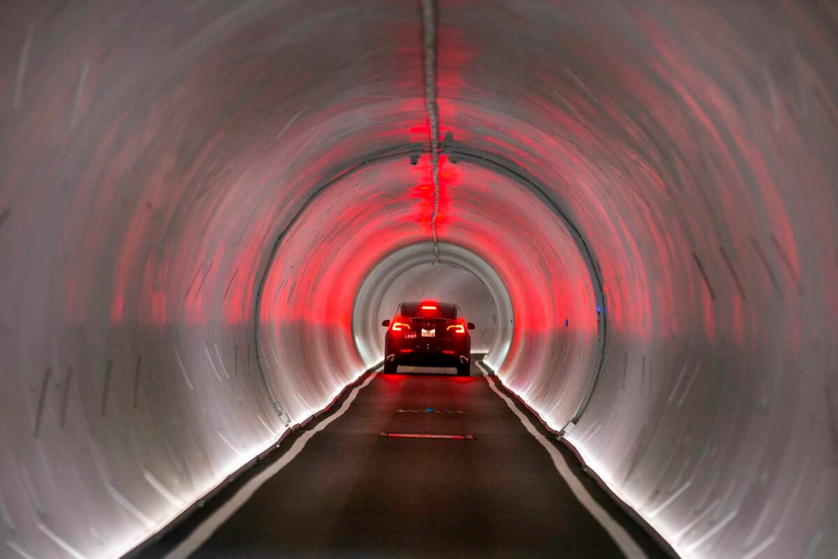 马斯克无聊公司 拉斯维加斯地下建造65英里长隧道网络_2