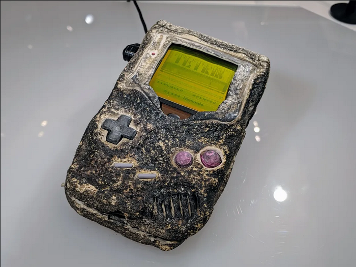 海湾战争幸存Game Boy从纽约任天堂展厅移除_2