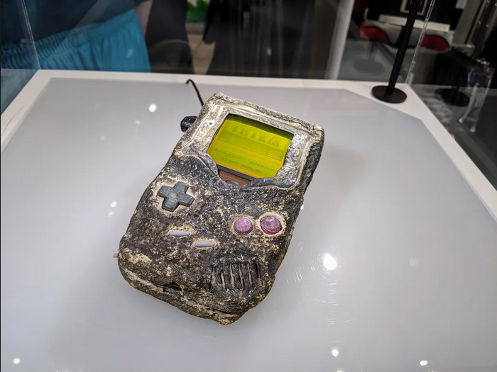 海湾战争幸存Game Boy从纽约任天堂展厅移除_5